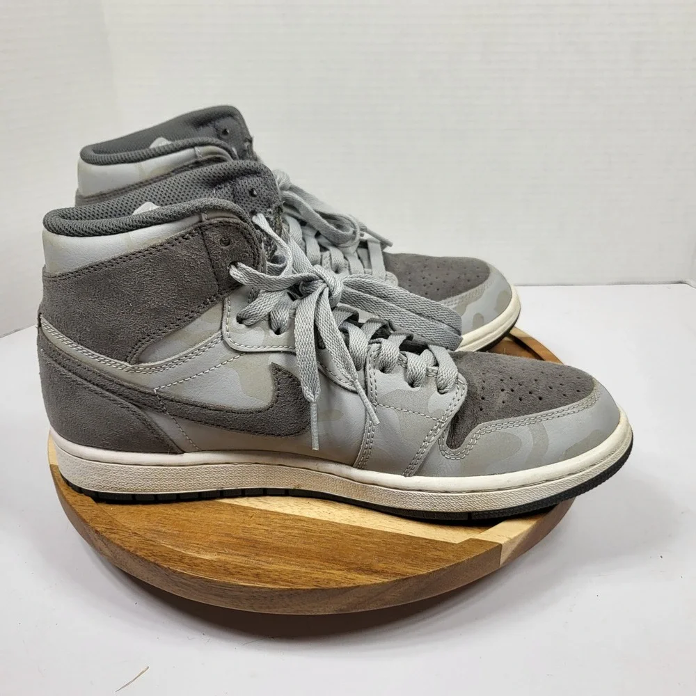 Jordan Air Jordan 1 Retro High Mens 8 Grey Camo Good 3M Reflective AA3993-027